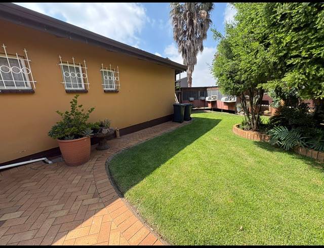 3 BEDROOM HOUSE FOR SALE IN MINNEBRON
